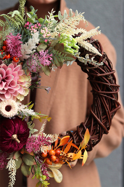 Fiolena Velvet, jesienny wianek z welurową dynią