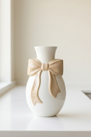 Kokarda Beige, wazon ceramiczny z kokardą