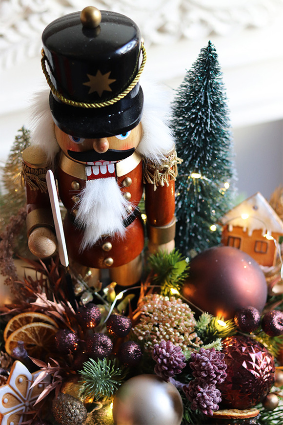 Nutcracker Premium Drosel, stroik zimowy LED