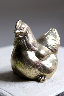 OD RĘKI Złota Kokoszka, figurka wielkanocna, kurka, wys.13cm