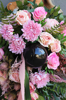 Czarna Perła Pink, wiązanka nagrobna z kulą, dł.80cm