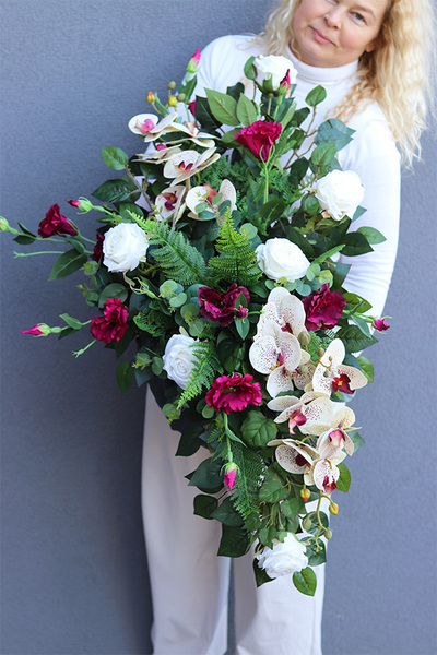 Volcan Medure, kompozycja nagrobna w misie