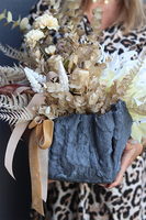 Como Volcan, nowoczesna kompozycja nagrobna