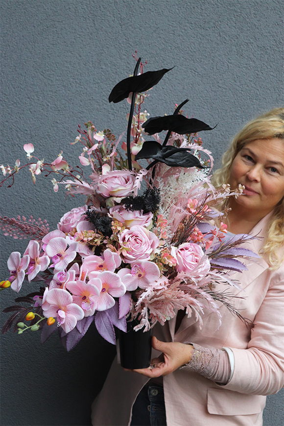 Angelo Pink Flowers, nowoczesny bukiet nagrobny we wkładzie