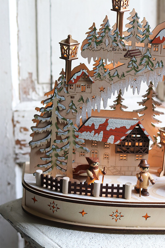 świąteczna scenka drewniana