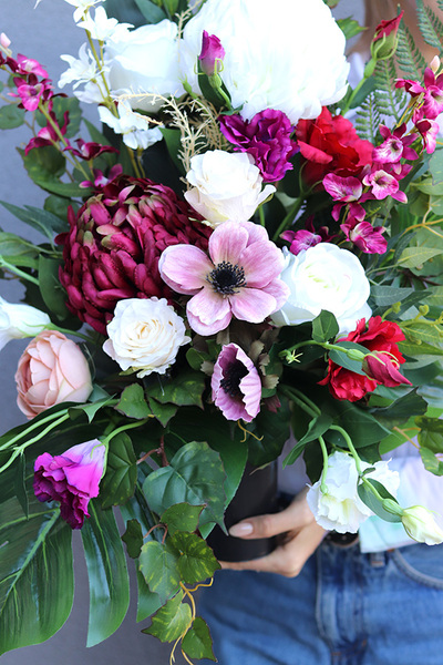 Ruberia Premium, nagrobny bukiet z bordową chryzantemą