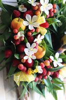 czerwono-żółty wianek z owocami, Strawberry Jazz, śr.28cm 