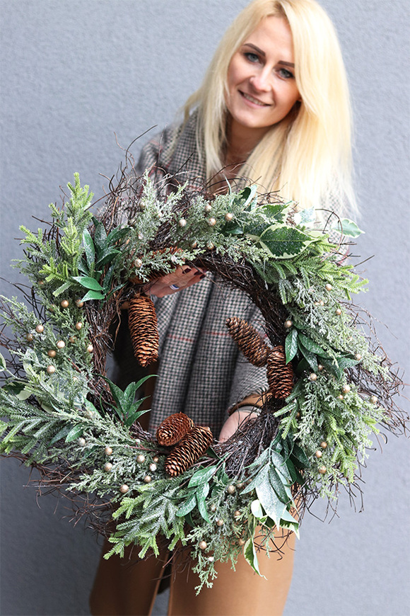 Zima w Mieście Modern, wianek na drzwi