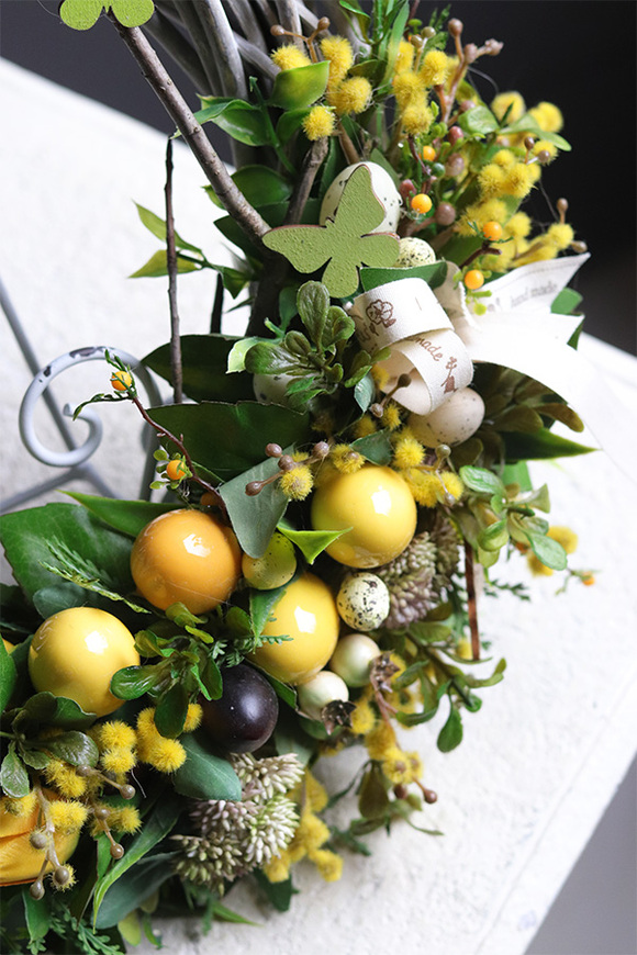 Żółta Wiosna, wielkanocny wianek dekoracyjny