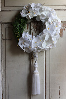 asymetryczny wianek z chwostem, Orchidelia White, śr.42cm   