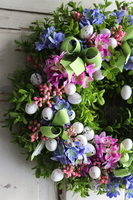 Gedruo, różowo - niebieski wielkanocny wianek, śr.34cm 