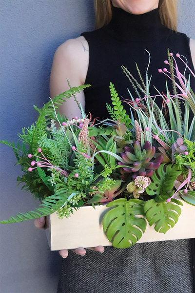 Pink Steel Modern, sukulenty w stalowej donicy