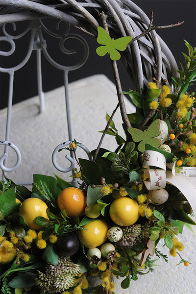 Żółta Wiosna, wielkanocny wianek dekoracyjny