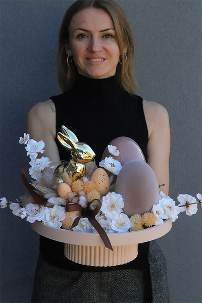 Modern Easteria, stroik wielkanocny na paterze