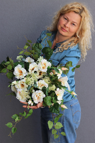 Eustoma 2, bukiet nagrobny, dł.52cm