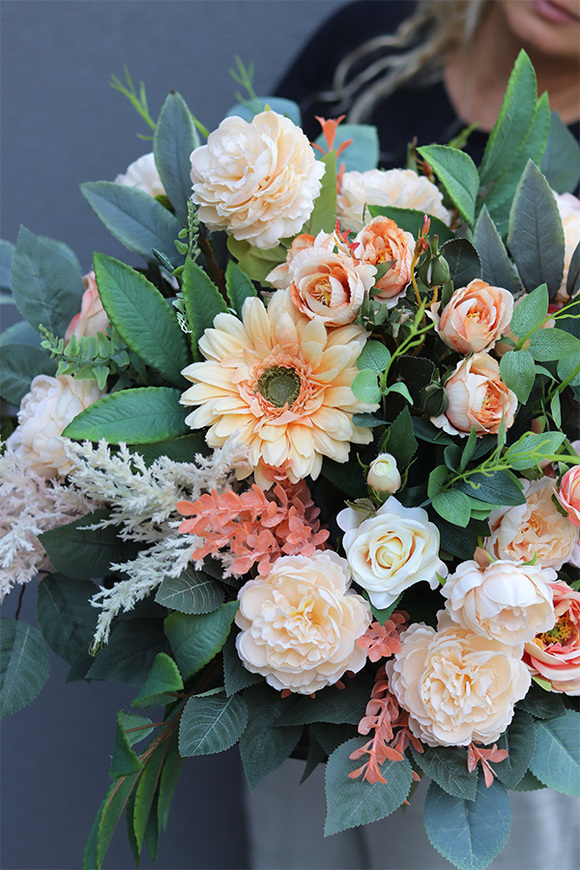 Morelli, kompozycja nagrobna w plastikowym naczyniu