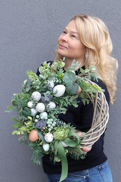 OD RĘKI Zielono Nam, wielkanocny wianek na drzwi, śr.32cm