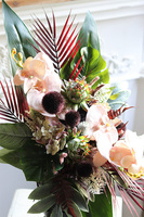 Mortario Orchids Vinn, nowoczesny bukiet nagrobny w wazonie