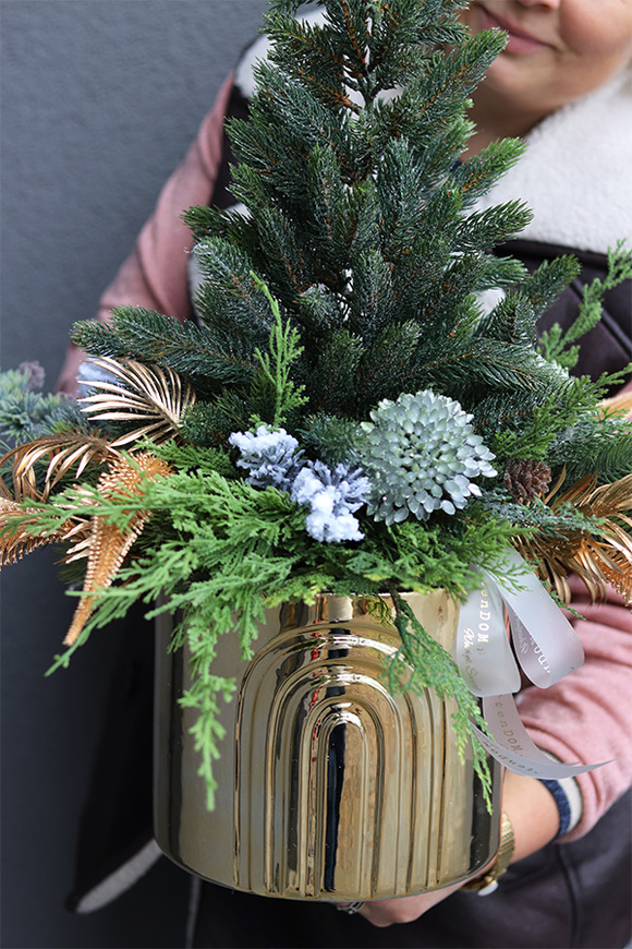 Classic Gold Moment, świąteczna choinka z dekoracją