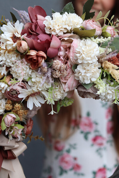 asymetryczny wianek w brązach, Terania Beige