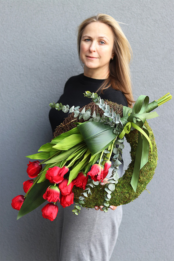 Śliczny wianek na grób.

