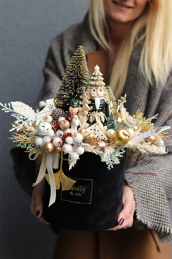 Dziadek do Orzechów Glamour, flowerbox świąteczny LED