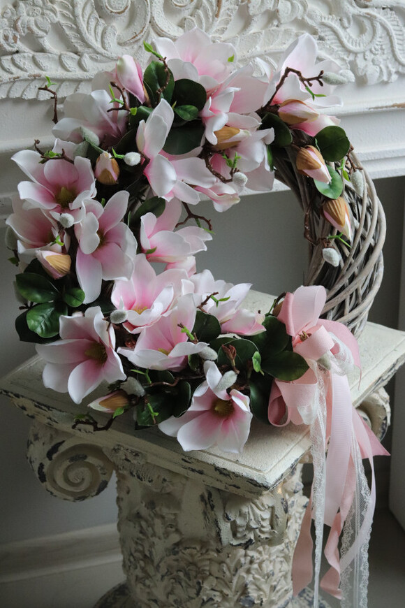 Magnolia Romance, wianek z kwiatów magnolii
