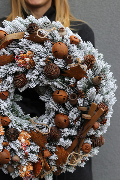 Kuligowe Cuda, świąteczny wianek na drzwi