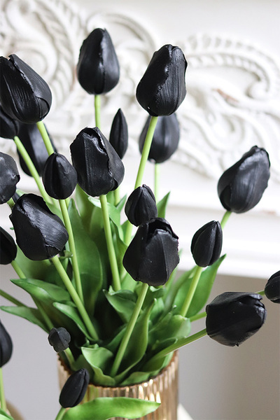 Black April, bukiet tulipanów gumowych Czerń