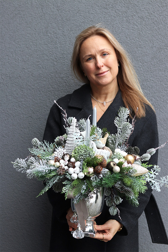 Retrenna, świąteczny stroik z ptaszkiem w pucharze