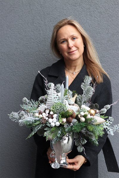 Retrenna, świąteczny stroik z ptaszkiem w pucharze