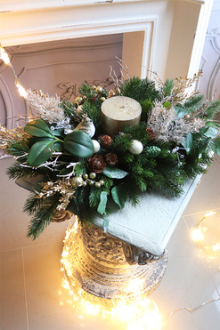 Złota Wigilia 2, bożonarodzeniowy stroik ze świecą, wym.14x45cm 