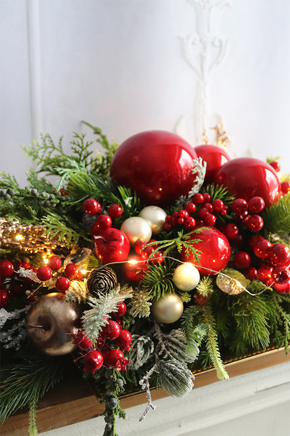 Red exclusive, świąteczny stroik LED na tacce