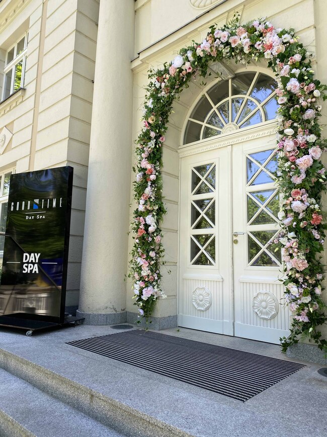 Malediwy Pink, długa girlanda ze sztucznych kwiatów, dł.7m 