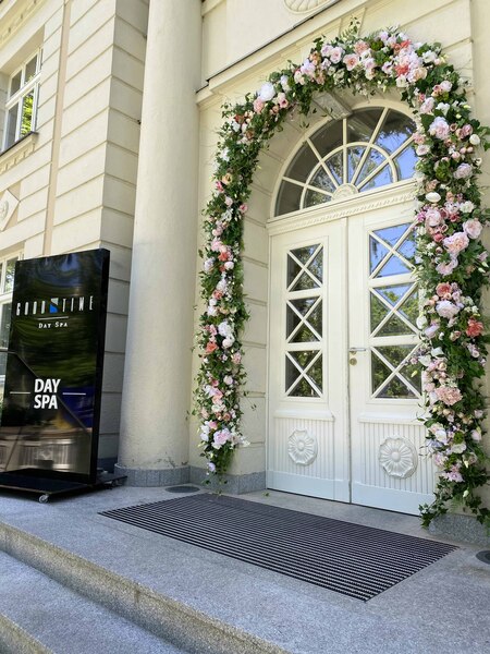 Malediwy Pink, długa girlanda ze sztucznych kwiatów, dł.7m 