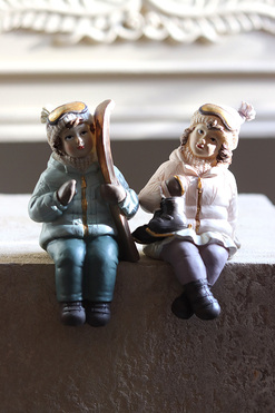 OD RĘKI Dzieci Na Nartach B, lalka świąteczna figurka, chłopiec i dziewczynka, wys.16cm