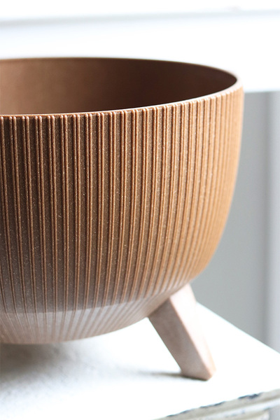 Roma Eco Jumper, osłonka doniczka na nóżkach, brązowa