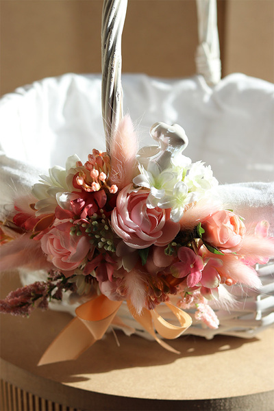 Morelita Dulina, dekorowany koszyczek wielkanocny,