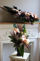 Mortario Orchids Vinn, nowoczesny bukiet nagrobny w wazonie