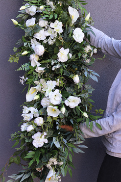 Julena White 2, girlanda nagrobna z kallami, dł.164cm 