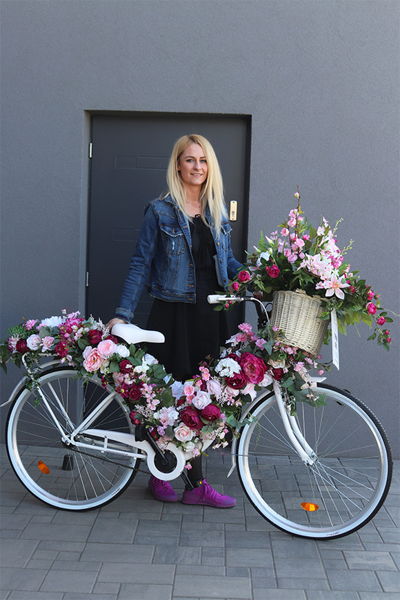 Bicycletta Terransja, kwiatowa dekoracja roweru 