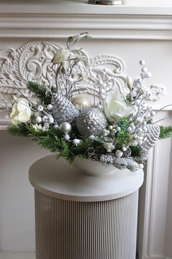 Frozen, zimowa kompozycja w osłonce LED, wym.40x50x32cm 