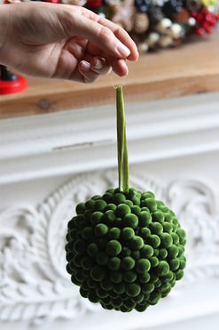 Moss, kula dekoracyjna zawieszka z mchu, śr.10cm 