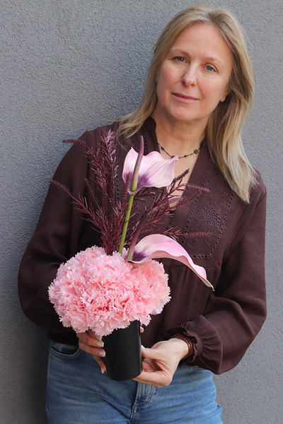 New Design Porto, nowoczesny bukiet nagrobny we wkładzie