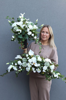 Światłość, nowoczesny bukiet nagrobny we wkładzie