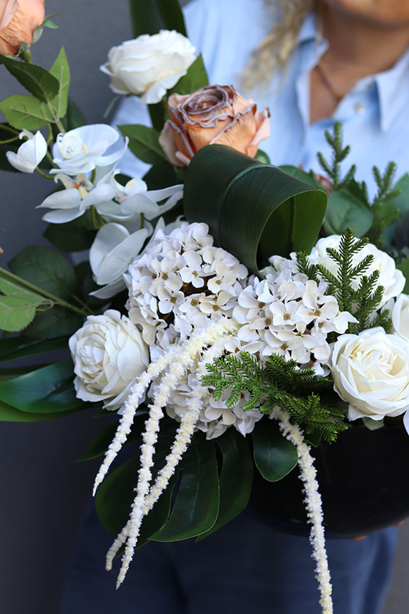 Elwira, kompozycja nagrobna w misie