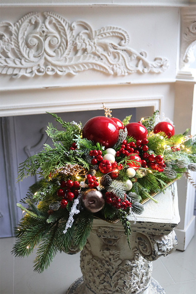 Red exclusive, świąteczny stroik LED na tacce