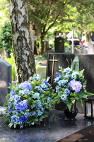 Błękit Nieba, niebieska wiązanka nagrobna