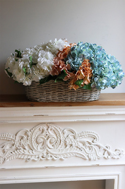 Kreonia, długi kosz z kolorowymi hortensjami, wym.32x66x40cm 