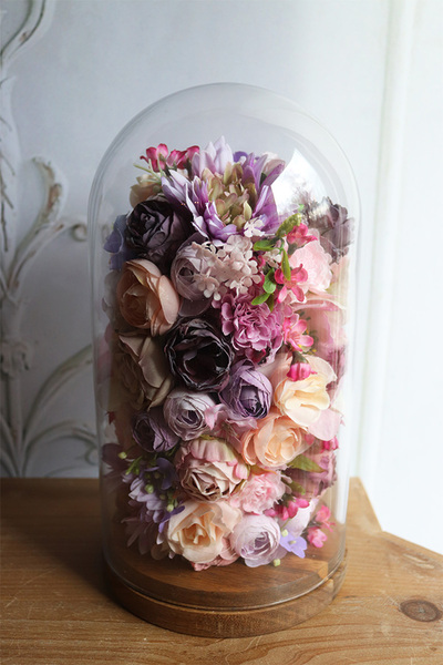 Kwiatovy, kompozycja kwiatowa pod szklanym kloszem, wys.27cm